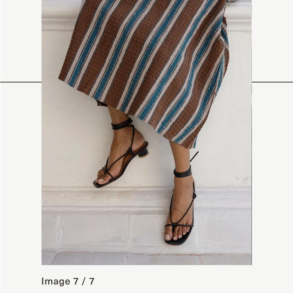 LOQ Black Strappy Leather Sandals - Picture 7 of 10